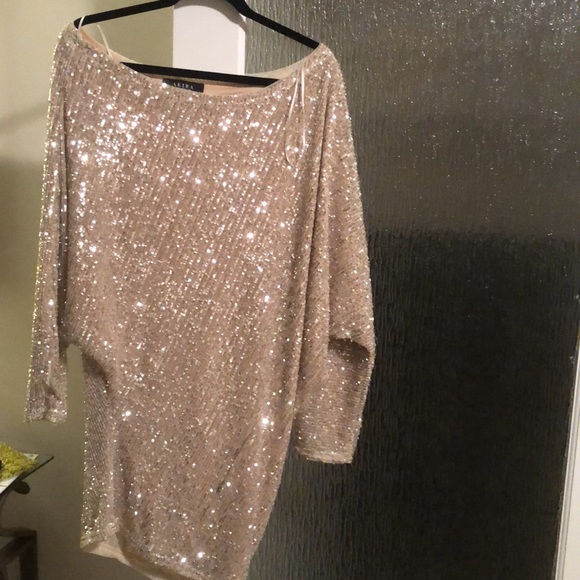 Akira Christmas dress - Picture 1 of 5